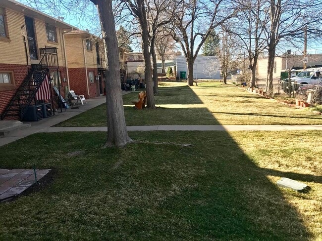 Building Photo - 3211 S Lincoln St