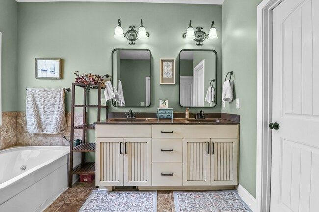 Building Photo - 951 Willow Circle