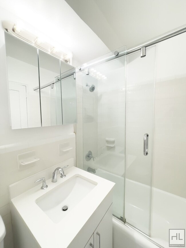 Building Photo - EAST 35 STREET