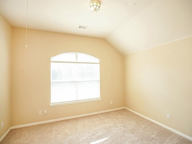 Building Photo - 21645 Forest Colony Dr