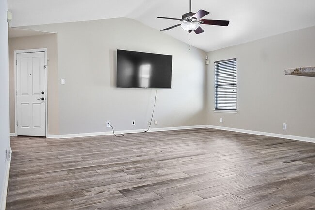 Building Photo - 3 Bedroom/2 Bath Magnolia Heights Subdivision