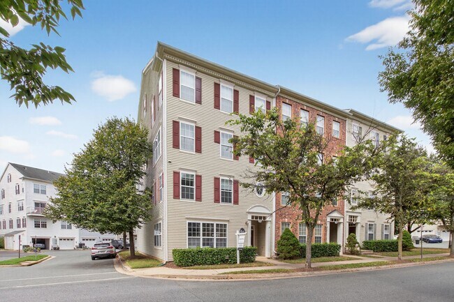 Primary Photo - 23 Swanton Ln