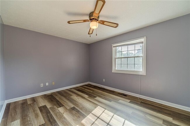 Building Photo - 3101 Brooks Dr