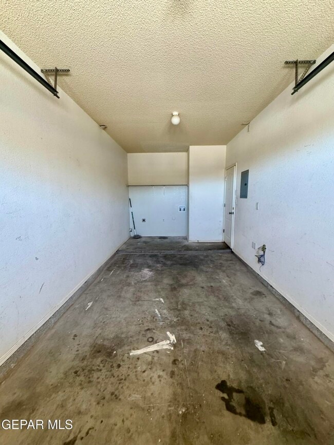 Building Photo - 5916 Cielo Del Rey Pl