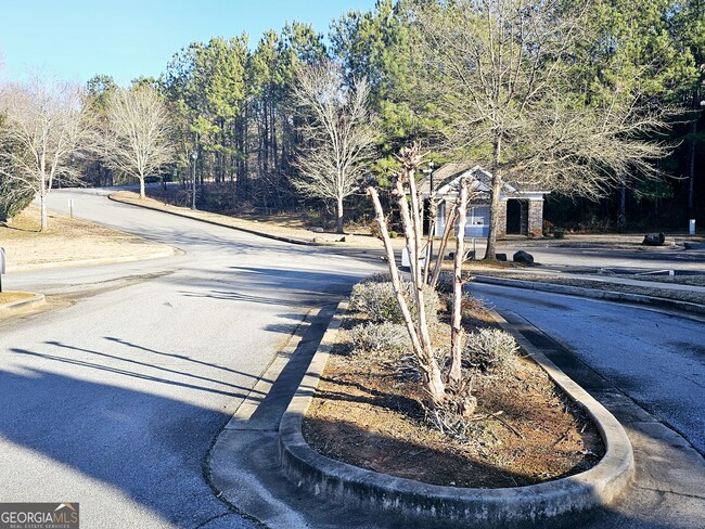 Building Photo - 1220 Town Creek Cir