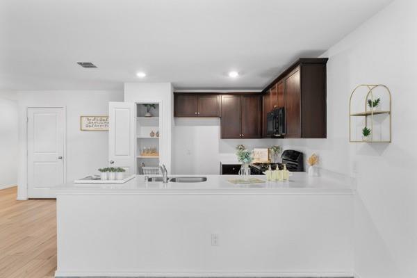 Building Photo - 1701 Madison Dr