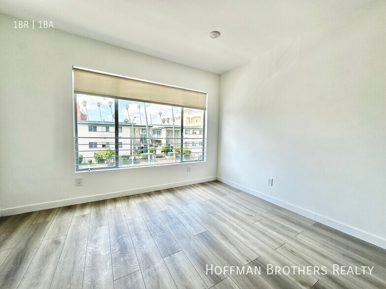 Building Photo - 316 S Mariposa Ave