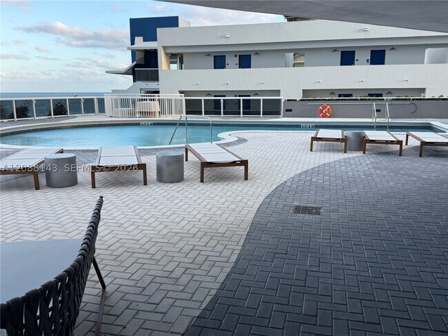 Building Photo - 6301 Collins Ave
