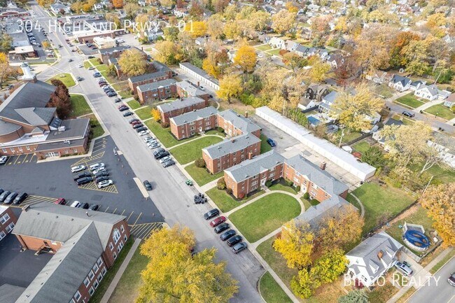 Building Photo - 304 Highland Pkwy