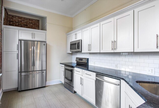 Building Photo - Swanky 2000 sf duplex in the heart of Church Hill