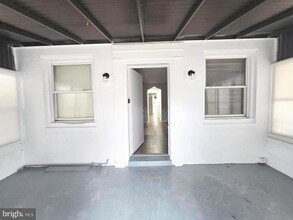 Building Photo - 2120 E Cheltenham Ave