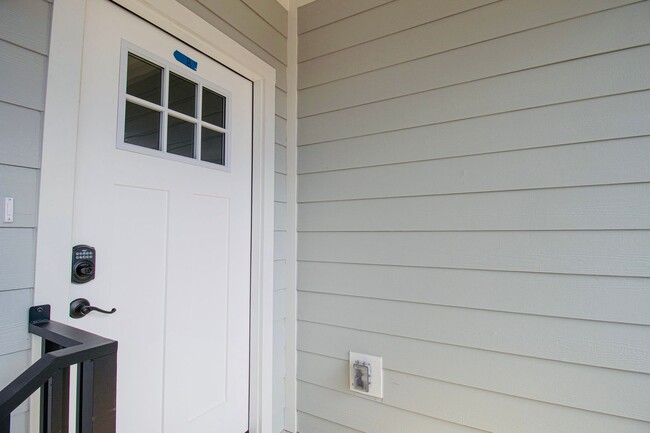 Building Photo - "Welcome to Olympia – Brand New Units + $4...