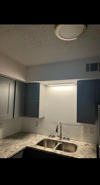 Building Photo - 356 Ladybird Dr