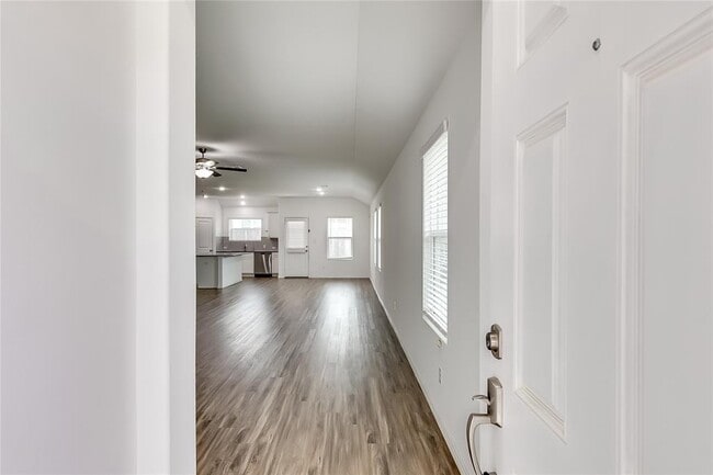 Building Photo - 1641 Catahoula Dr