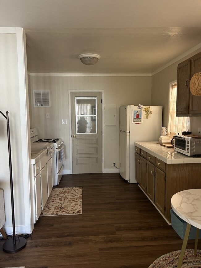 Building Photo - 260 Santa Monica Dr