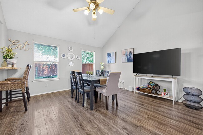 Building Photo - 4754 Lonestone Cir