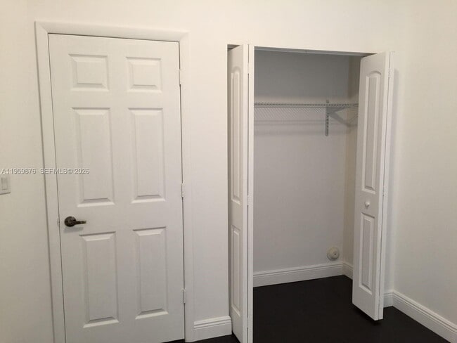 Building Photo - 10902 NW 83rd St