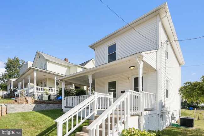 Building Photo - 4914 22nd St N