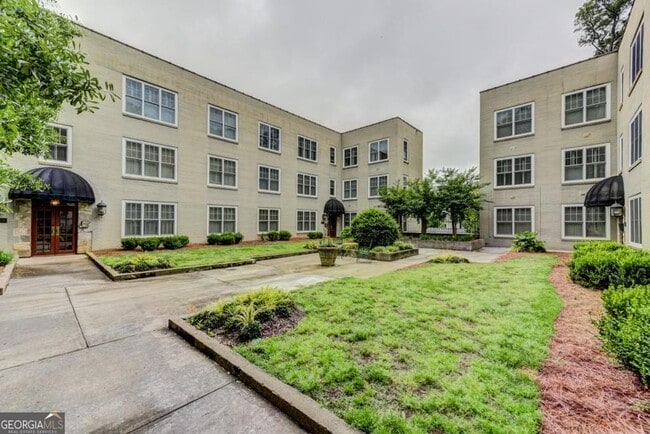 Building Photo - 28 Collier Rd NW