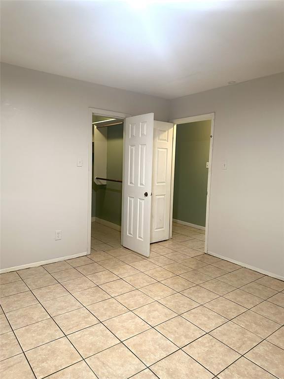 Building Photo - 15323 E Fondren Cir