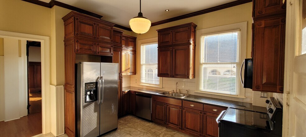 Kitchen - 378 W Church St