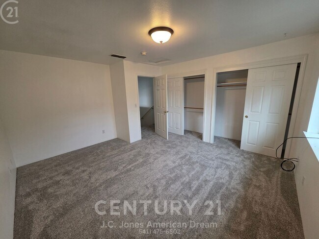 Building Photo - CS2508.5