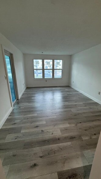 Building Photo - 2307 N Congress Ave