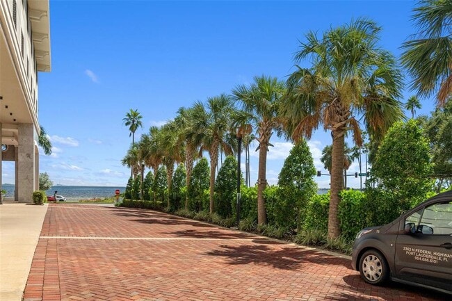 Building Photo - 2109 Bayshore Blvd