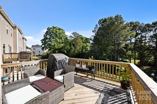Building Photo - 2665 Grantham Place Dr