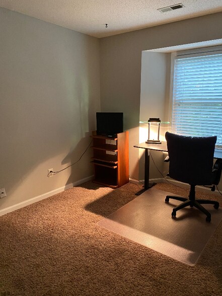 Building Photo - 1511 Creekwood Ct
