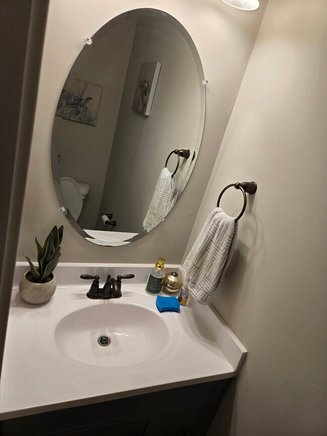 Building Photo - 506 Sudbury Dr