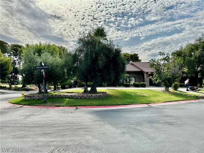 Building Photo - 2840 Augusta Dr