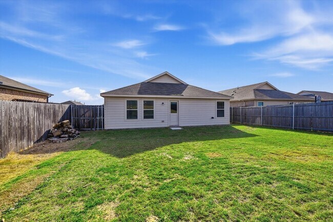 Building Photo - 1393 Beach Dr