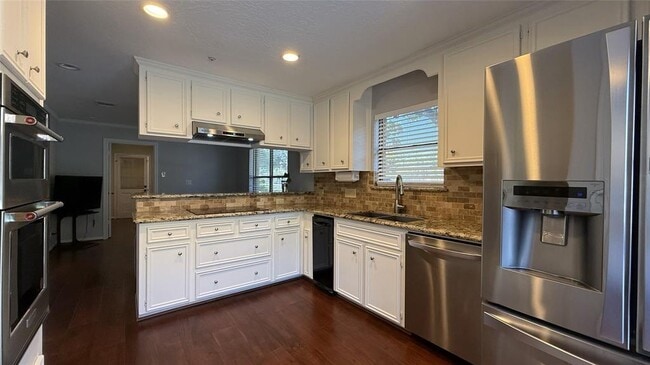 Building Photo - 11527 Cedar Creek Dr