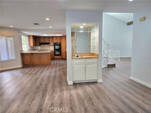 Building Photo - 2173 Seaview Dr