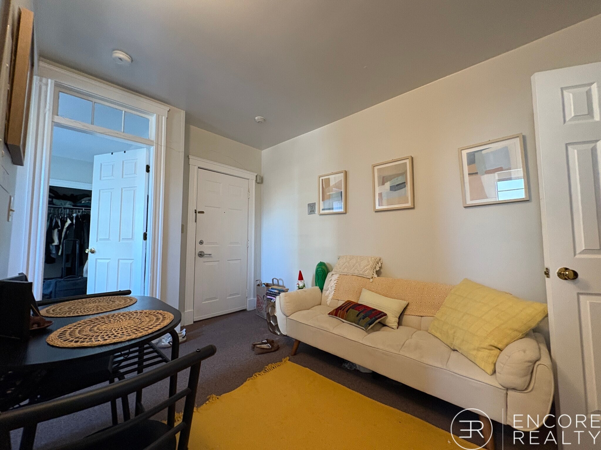 Building Photo - 822 Beacon St