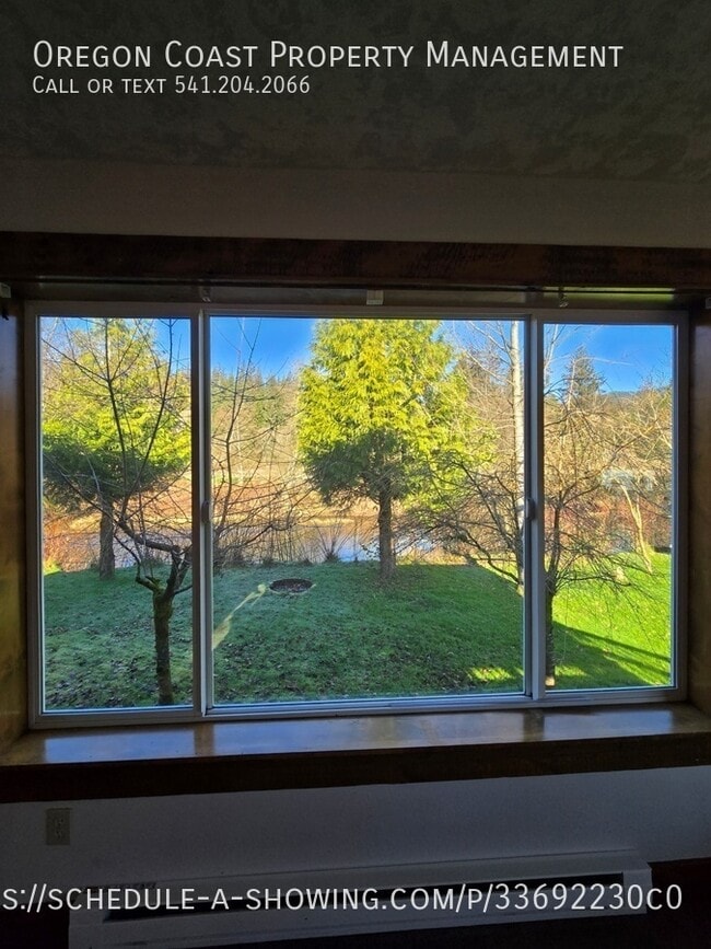 Building Photo - 1025 Wilson River Loop