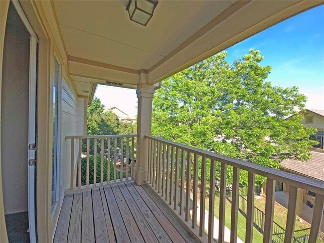 Building Photo - 16100 S Great Oaks Dr