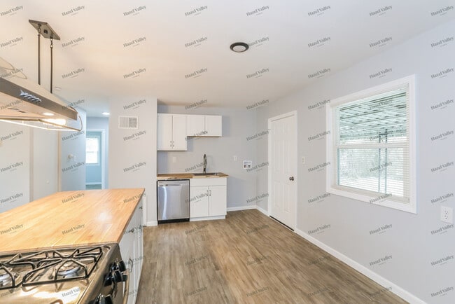 Building Photo - 9717 Loralinda Dr