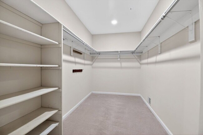 Building Photo - 8928 Cottongrass St