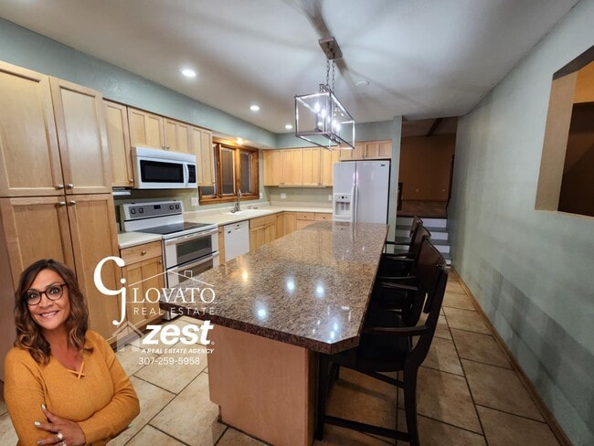 Building Photo - 1810 Brighton St