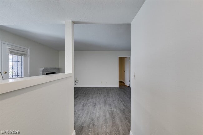 Building Photo - 3790 Shirebrook Dr