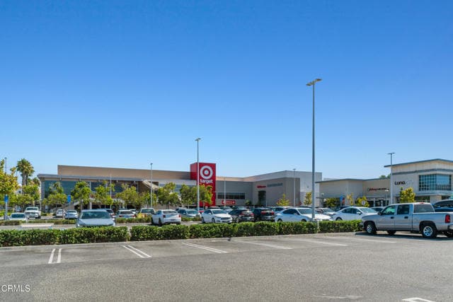 Building Photo - 3146 N Ventura Rd