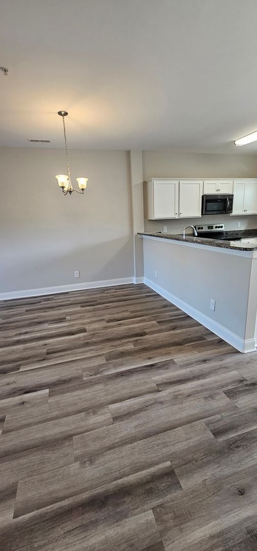 Building Photo - Beautiful 3BR/2BA Condo with Scenic Pond V...