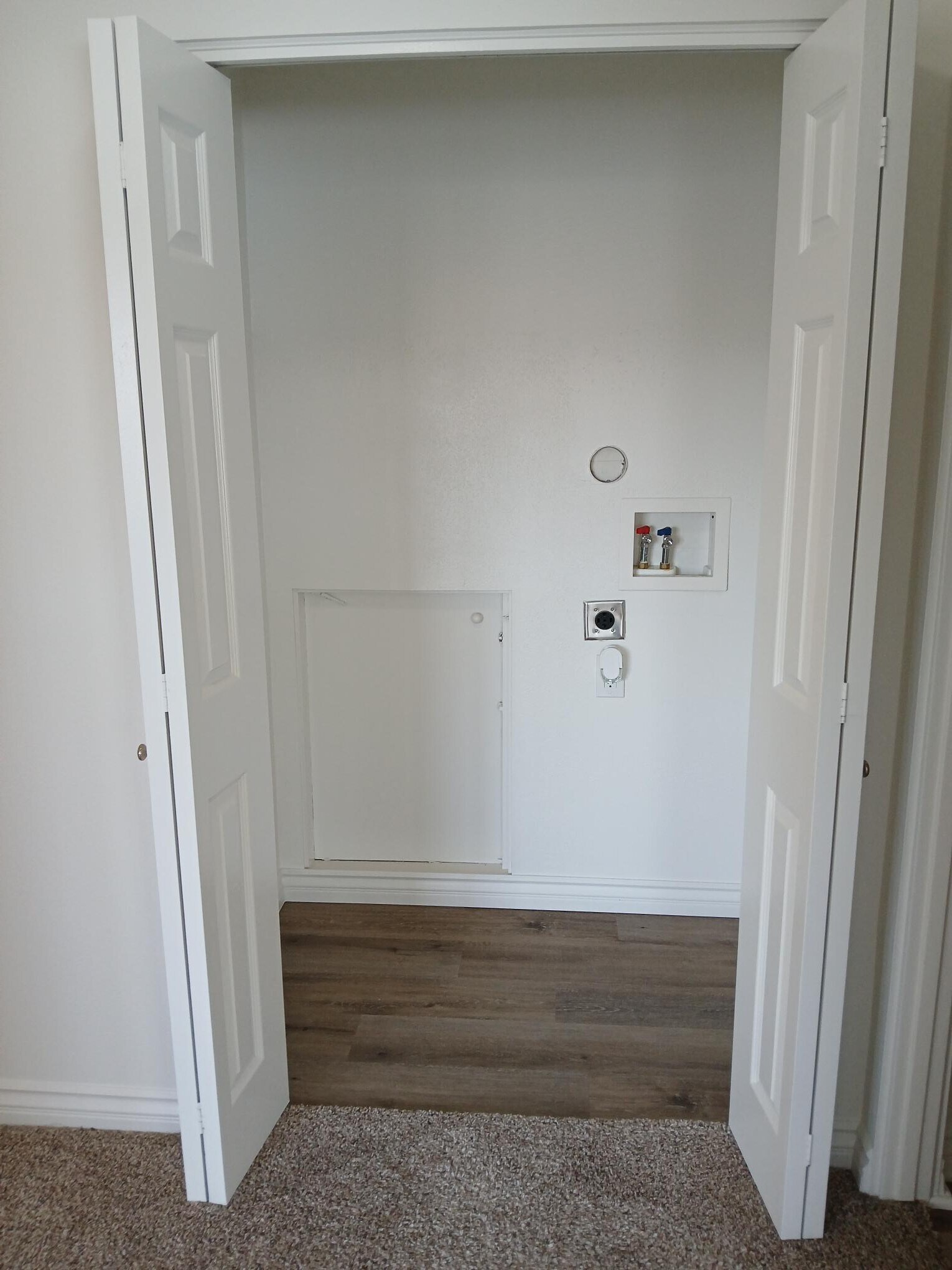 Building Photo - 781 Amigos Way