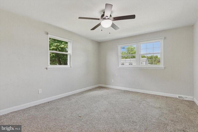 Building Photo - 317 Weymouth Rd