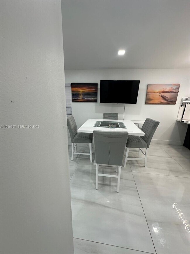 Building Photo - 1130 Oysterwood St