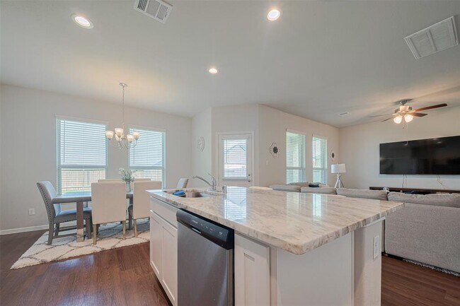 Building Photo - 3813 Kirby Ct