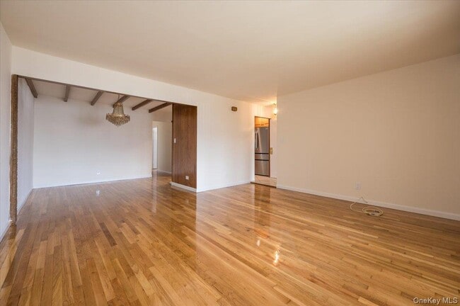 Building Photo - 80-19 149th Ave