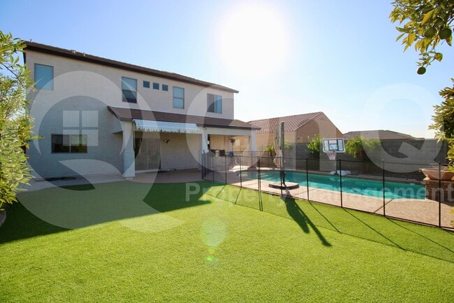 Building Photo - 11434 E Cliffrose Ln